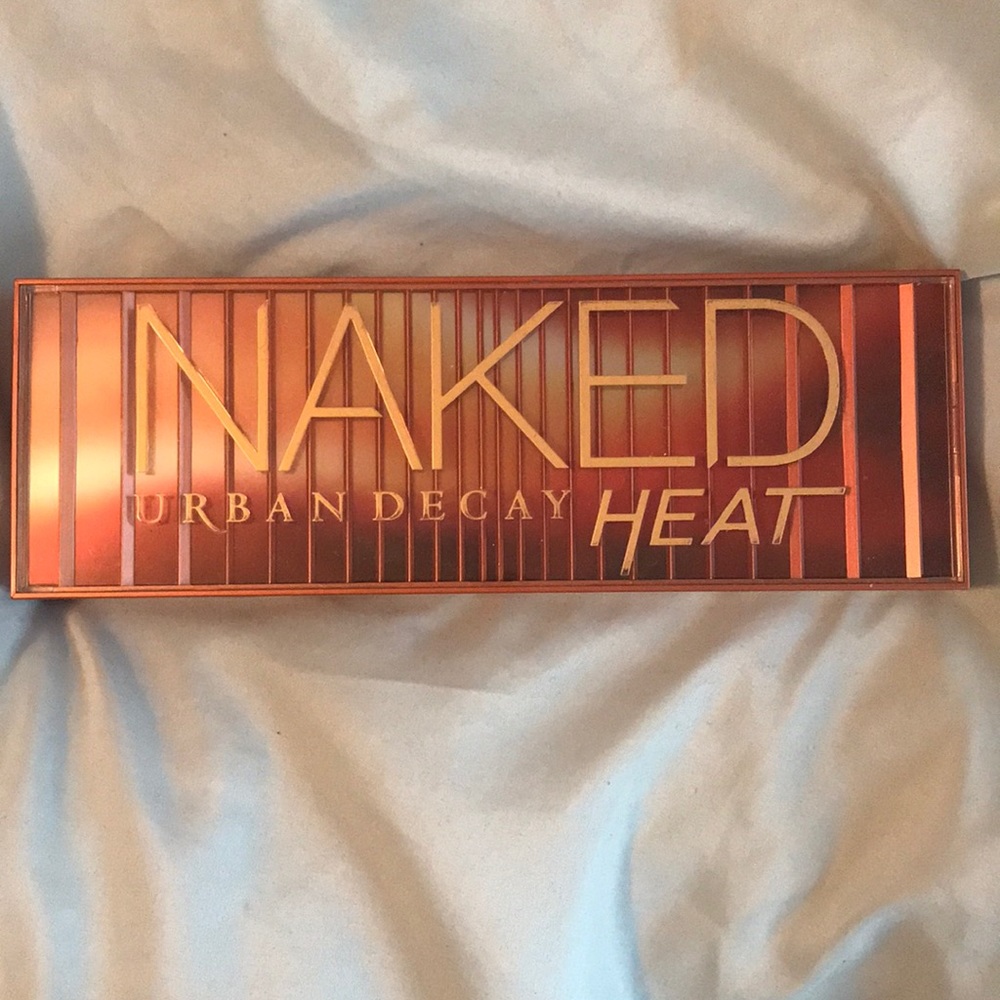 Urban Decay Naked Heat Eyeshadow Pallete
